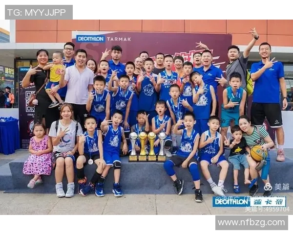草根少年逆袭成足球巨星的成长之路与奋斗历程